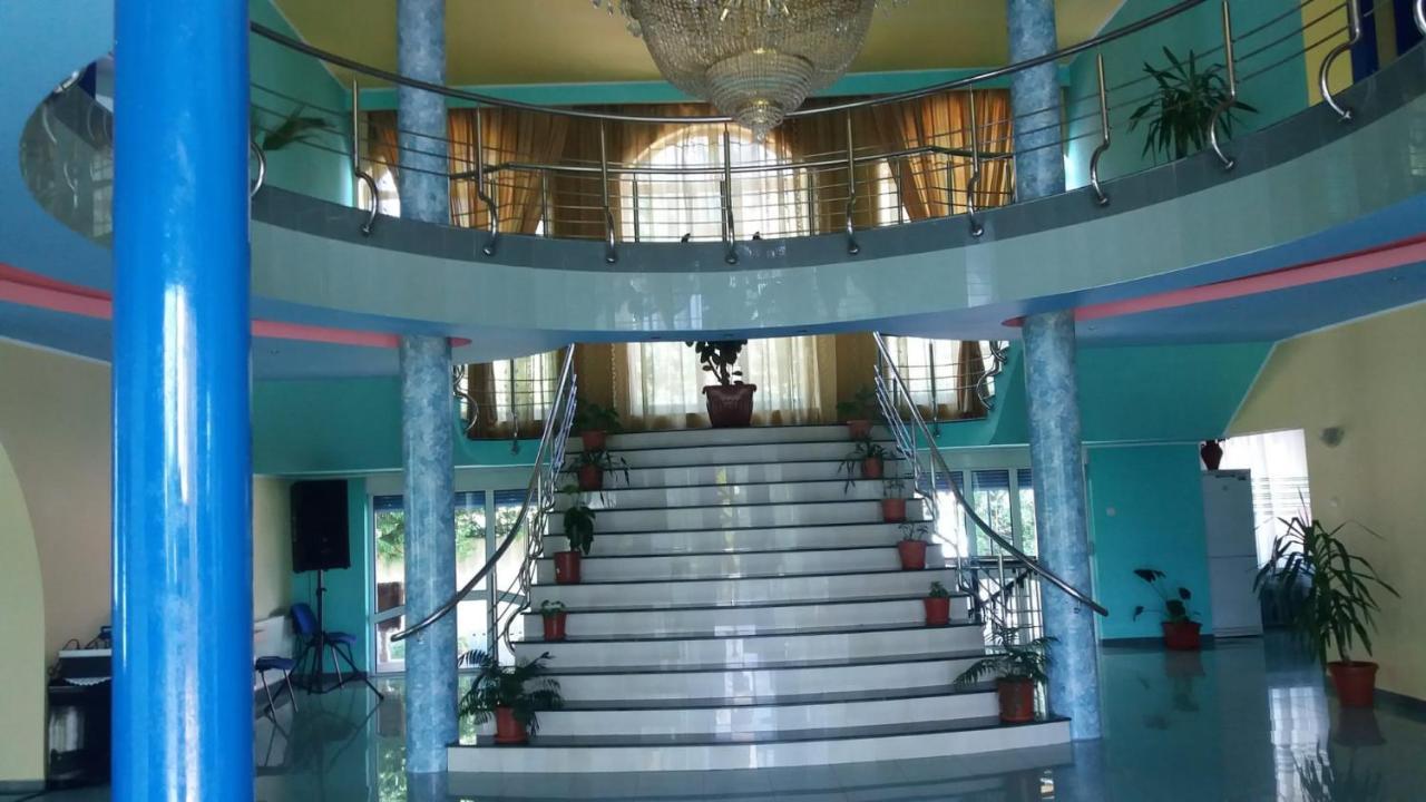 Hotel Casa Albastra à Drumu Carului Extérieur photo